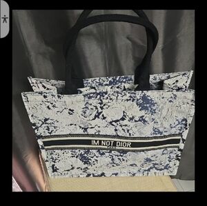 Floral Blue and White Large Tote Bag